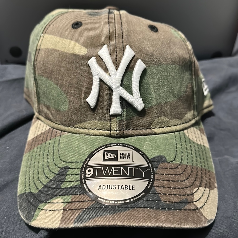 New York Yankees adjustable camo hat BRAND NEW